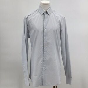 RW&CO. SIZE XS LIGHT BLUE DRESS SHIRT